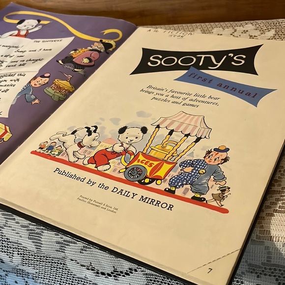 Sootys First Annual, The Daily Mirror - Picture 5 of 8